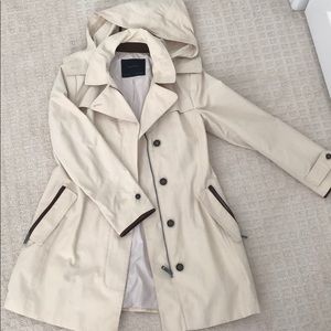 Trench raincoat
